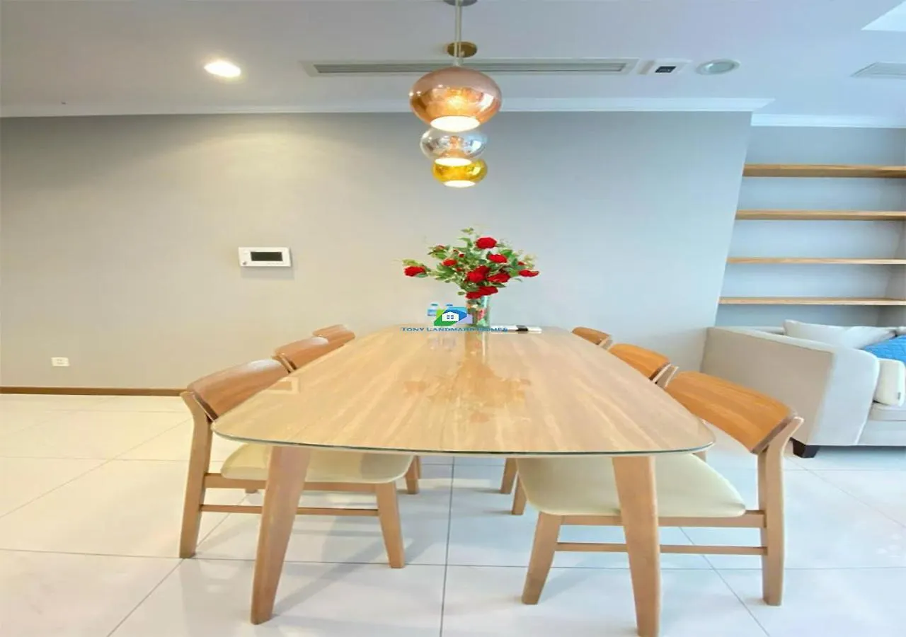 Vinhomes Urban Oasis Ho Chi Minh City 0*,